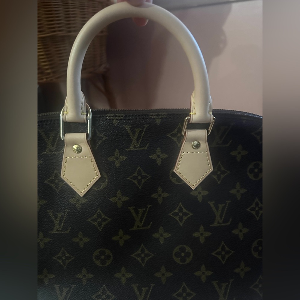 Louis Vuitton Alma PM - Picture 6 of 10
